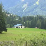 Appartementhaus Hochkoenig 1 - Alpenrose