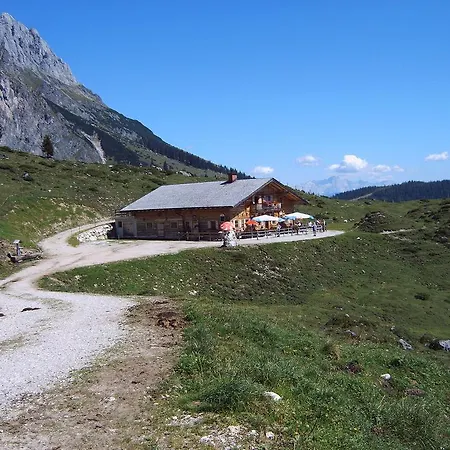 Appartementhaus Hochkoenig 1 - Alpenrose Lägenhet